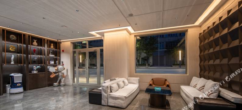 美豪R酒店(德令哈海子诗歌陈列馆店)图片