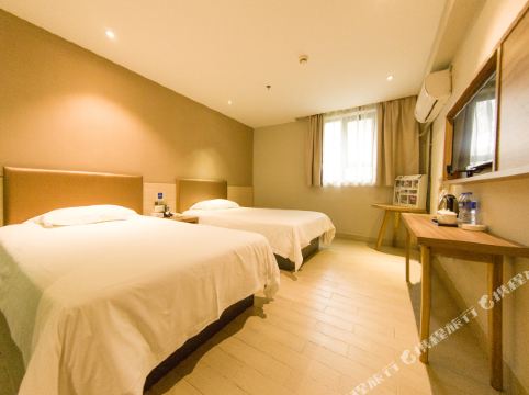 窝趣公寓(广州美博城店)