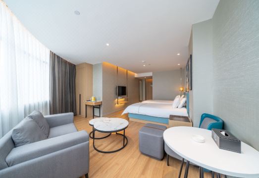 Magnotel (Qinzhou Bay Square east railstation hotel)Hotel Overview