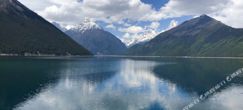 米林听风看水玻璃盒子别墅图片