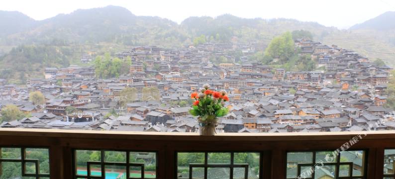 嘎百福客栈(西江千户苗寨观景台店)图片