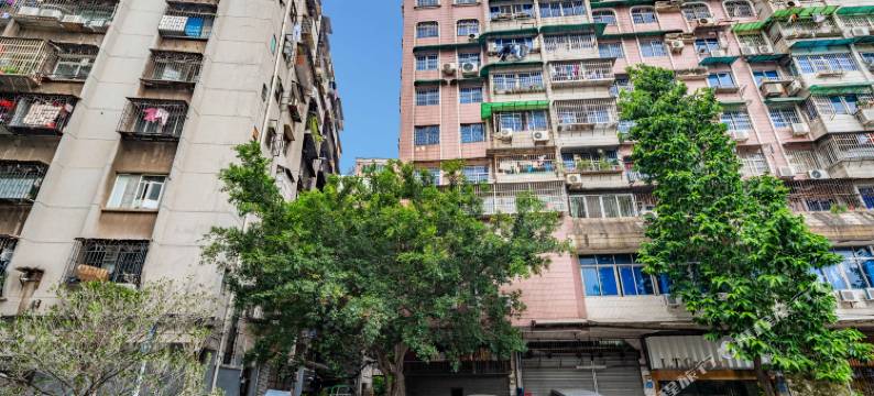 哈啰轻酒店(广州市二宫地铁站店)图片