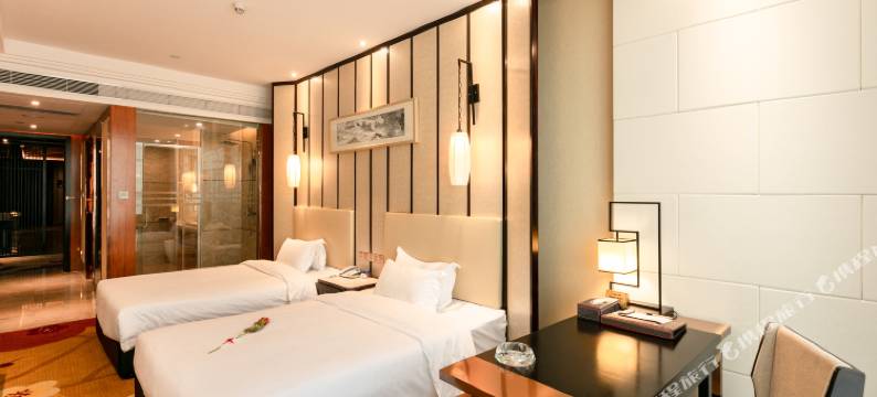 彭泽龙腾国际假日酒店(联盛快乐城县政府店)图片