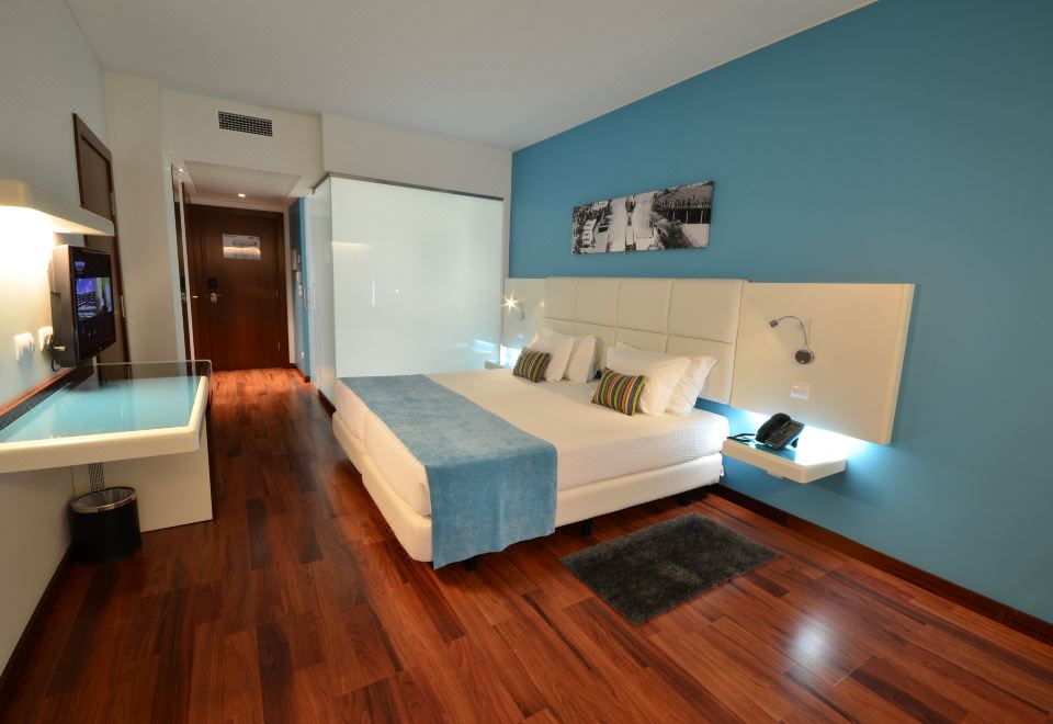 Aquashow Park Hotel Hotel Overview