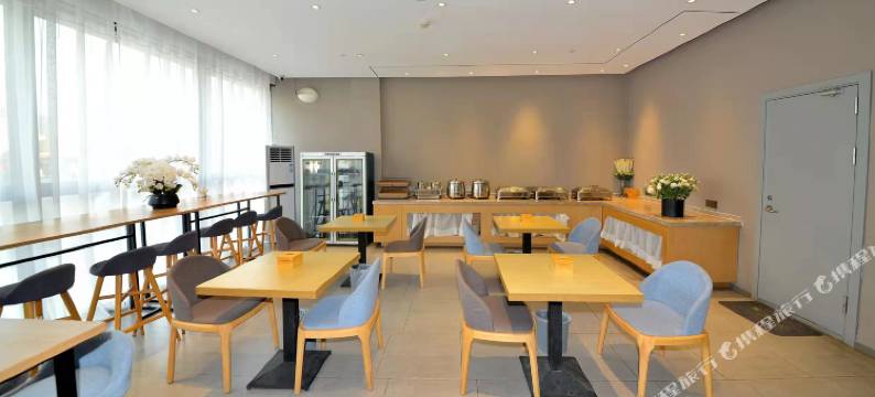 澜悦轻居酒店(宝龙城市广场店)图片