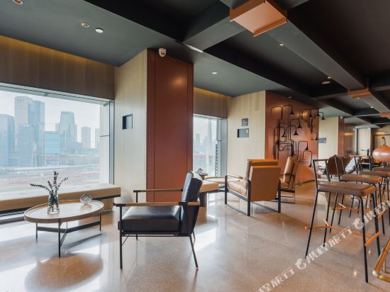 重庆解放碑洪崖洞江景亚朵s酒店