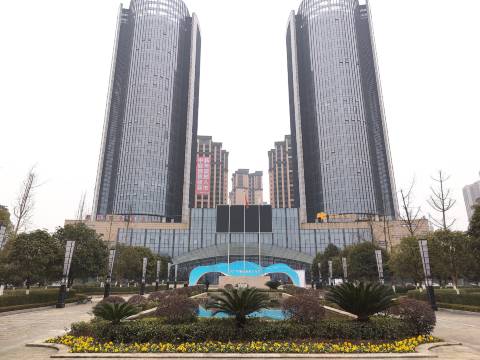 华蓥彩雷电竞民宿