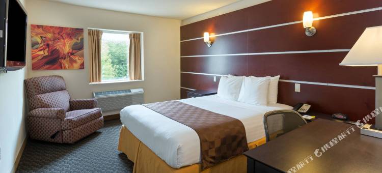 密尔沃基戴斯套房酒店(Days Inn & Suites by Wyndham Milwaukee)图片