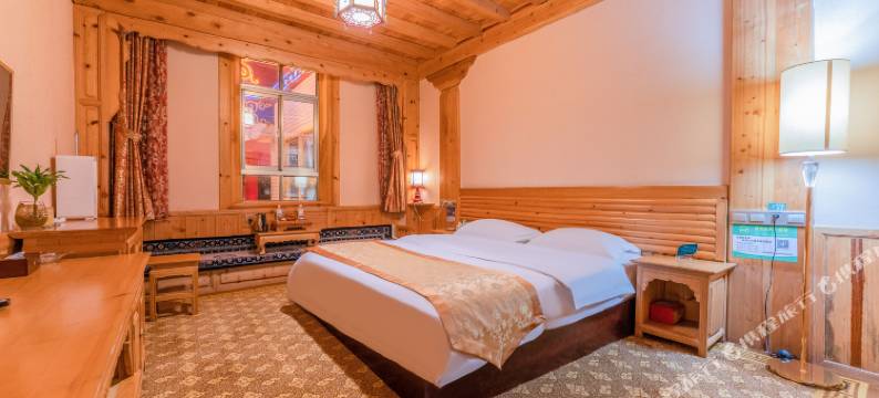 香格里拉都吉呢咪藏文化主题酒店(独克宗古城店)图片