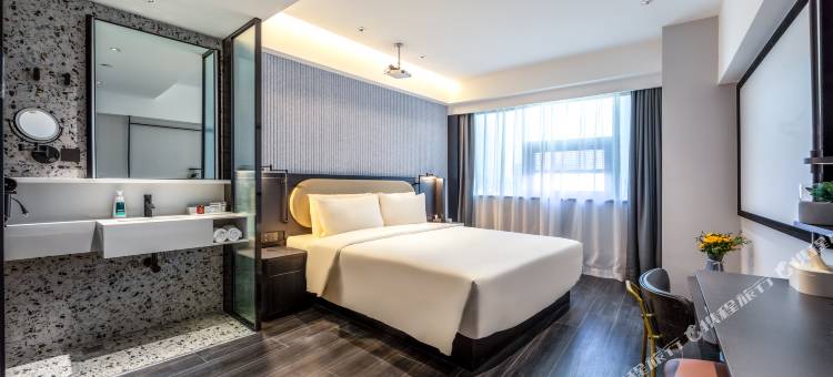 郑州中原万达陇海西路亚朵X酒店图片