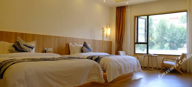 邓玛雄察大酒店图片