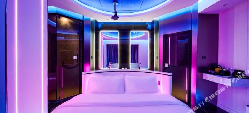 云上艺术酒店(化州火车站店)图片