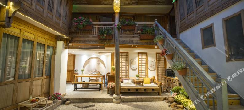 丽江见素抱朴客栈图片