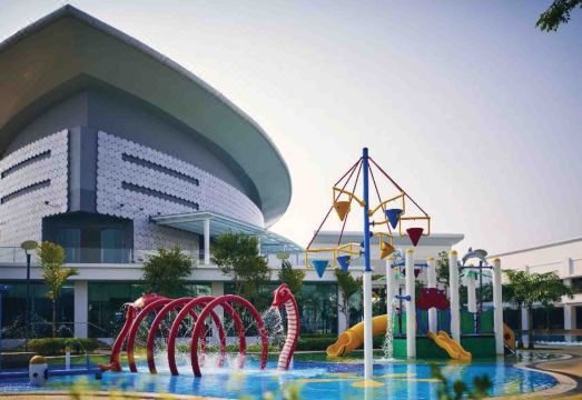 Maxine Cinema Sweet HomeHotel Overview