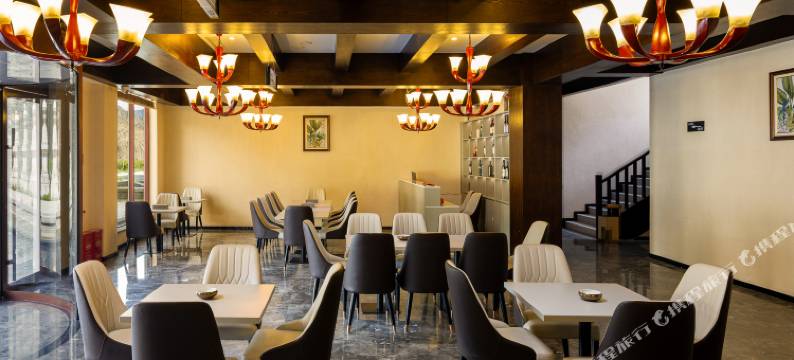 紫宸泊阅·梅里冰酒庄园图片