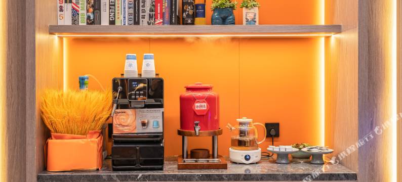 御龙花园酒店(871文化创意工场云南财经大学店)图片