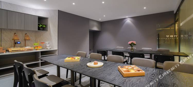 深圳福田口岸季语酒店(会展中心店)图片