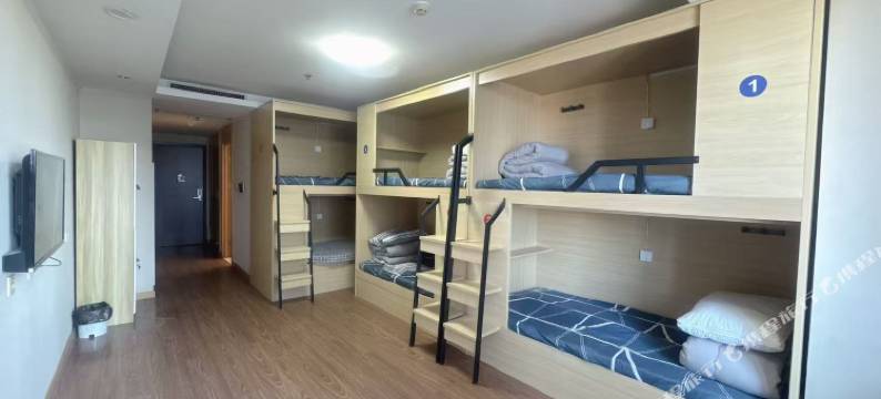 希悦青年旅舍(小白楼地铁站店)图片