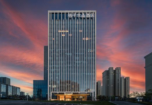 乌鲁木齐高铁站卫星路桔子水晶酒店外景图