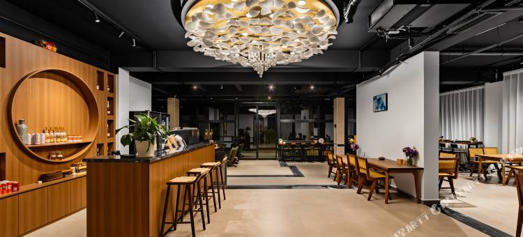大理听风者海景酒店(洱海生态廊道店)图片