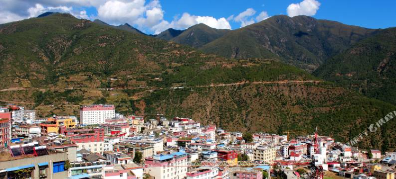 木里热贡曲祖酒店图片