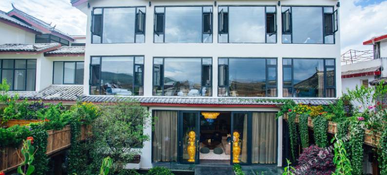 南园春晓民宿(丽江高铁站店)图片