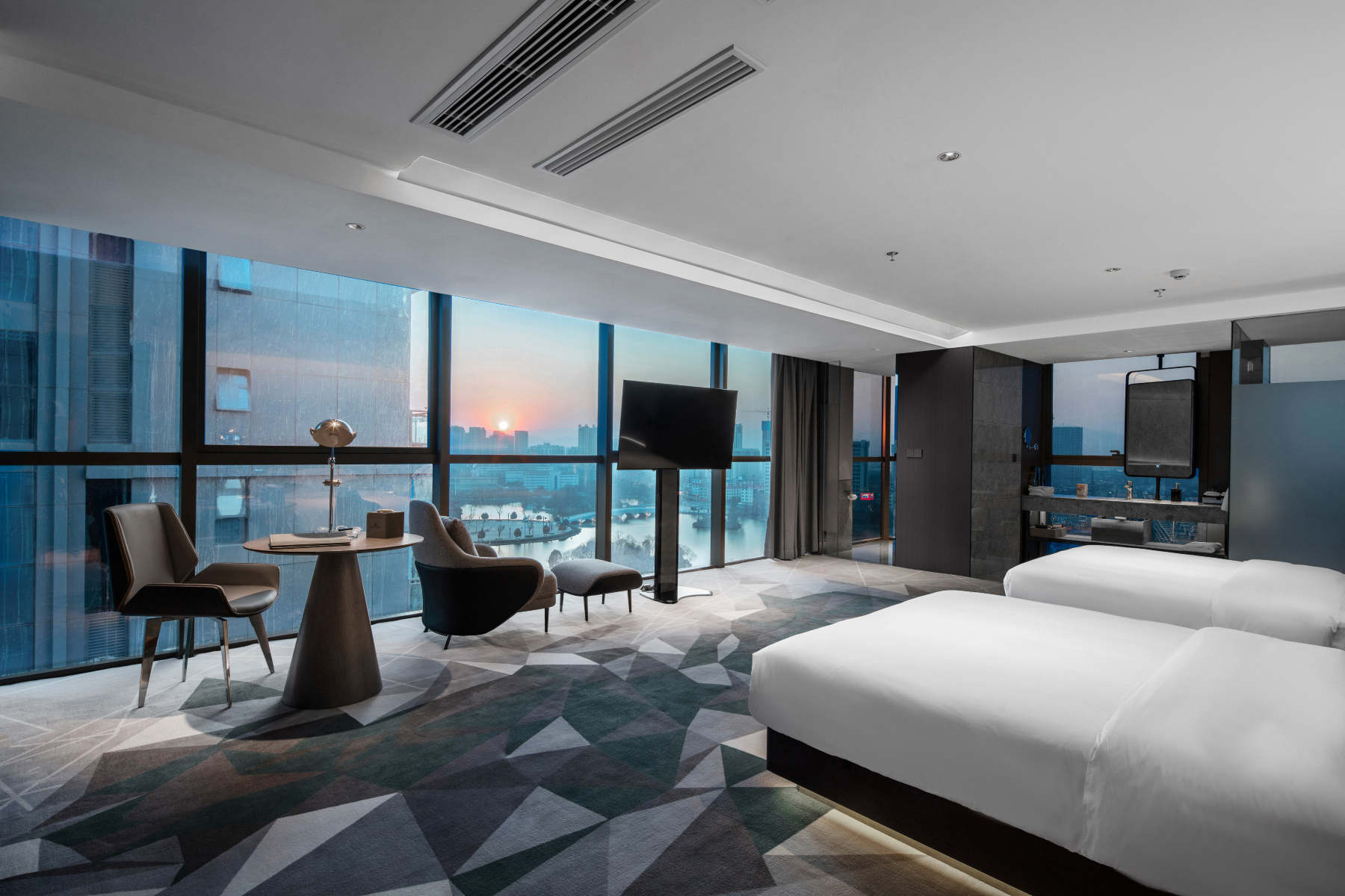 Phoenix International Hotel Hotel Overview