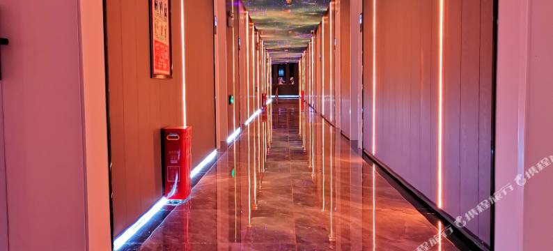 米娜电竞酒店(咸宁职业技术学院店)图片