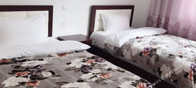 康定勒马听枫温泉驿站图片