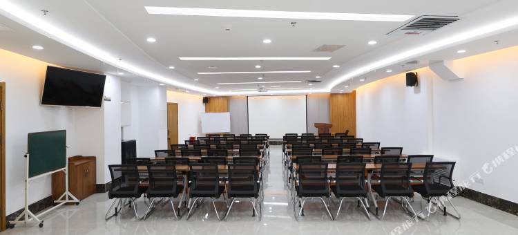 喆啡酒店(银川国际会展中心万达广场亲水大街店)图片