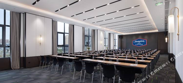 成都大邑希尔顿欢朋酒店图片