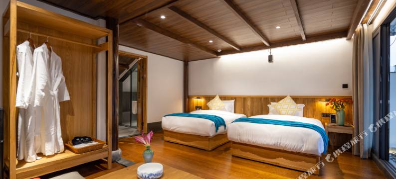 云瑶居·Courtyard·徽派180°观景智能美宿(九华山换乘中心店)图片