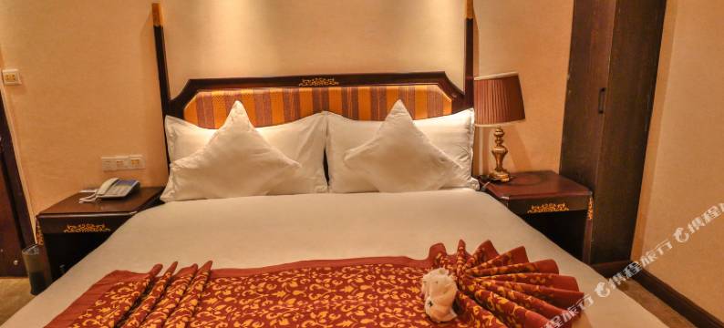 若尔盖黄河第一湾大酒店图片