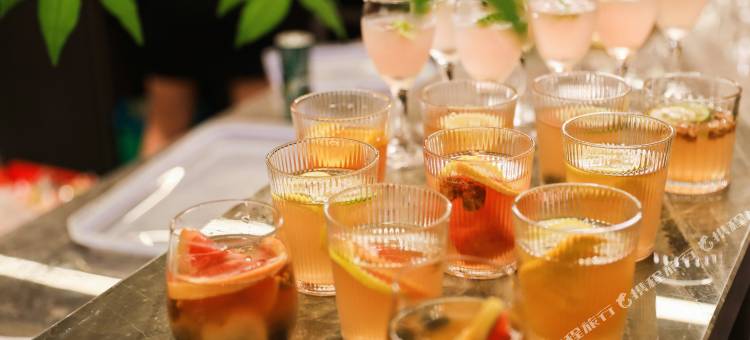 宁波东部新城中山东路亚朵S酒店图片