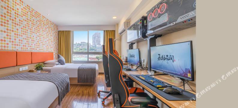 尖峰电竞酒店(两路口地铁站皇冠大扶梯店)图片