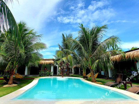 邦劳阿洛娜海滩波西塔诺酒店