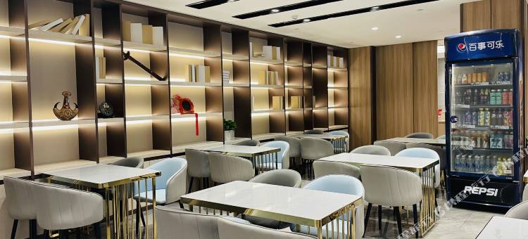 速8精选酒店(哈密火车站友谊路店)图片