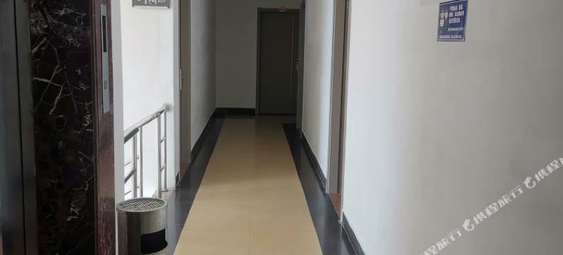 华都宾馆(云浮罗定大润发店)图片