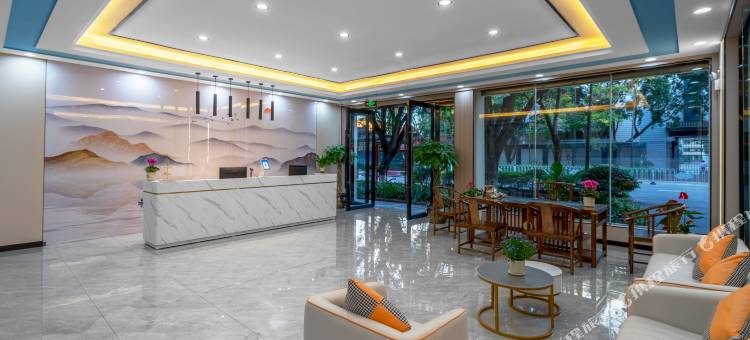 悦尚酒店(普洱兰花美食城店)图片