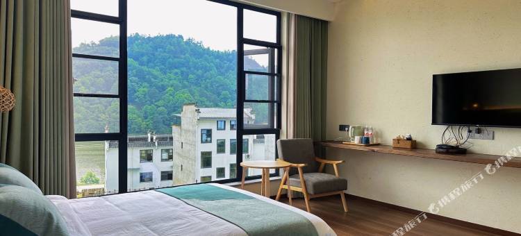 歙县左岸闲居民宿(新安江山水画廊风景区店)图片