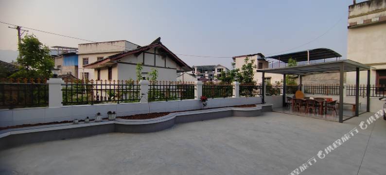 汉源县阿枭民宿(花海果乡景区店)图片