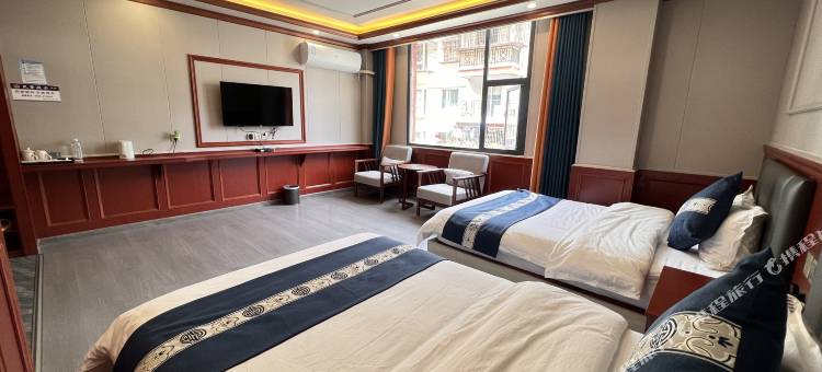 雅江雅岸居酒店图片