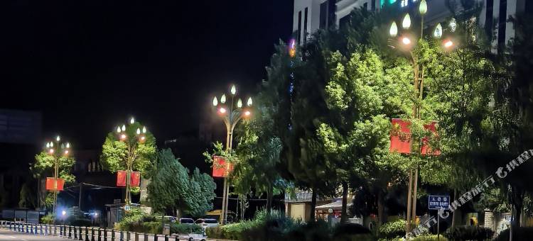 盐亭云尚四季酒店(县政府云溪实验中学店)图片