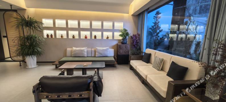 凤凰此间山月庭院民宿图片