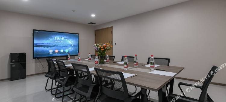 铂锐酒店(嘉峪关镜铁市场诚信广场店)图片