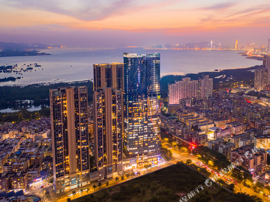 深圳滨河时代ICON LAB艾垦酒店(福田口岸店)