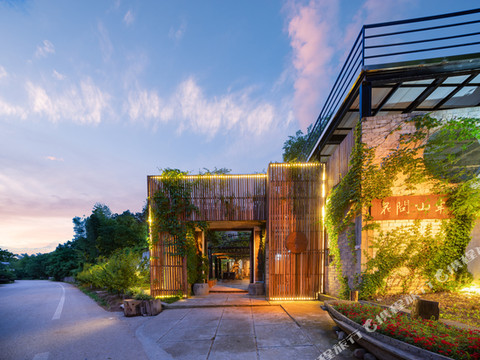 半山问花·度假民宿(长兴仙山湖景区店)