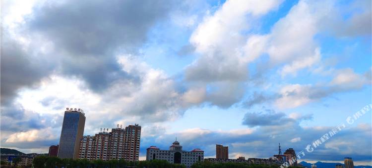 前城往驿·高空云端城景｜City·View公寓(江南龙湾会馆店)图片