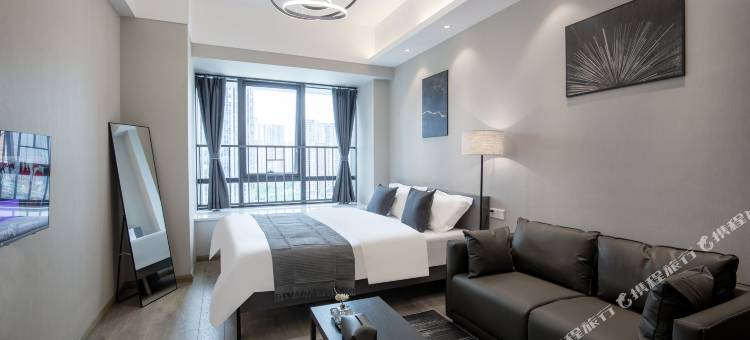 NEW HOUSE 高端轻奢公寓(成都建设路东郊记忆店)图片