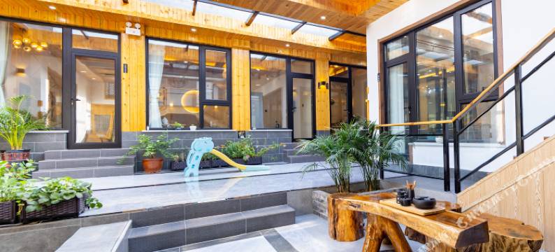 北京众山小院图片